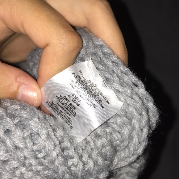 Grey winter hat - Picture 3 of 3